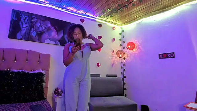 Snapshot of Camille_rose_ chatting on 03.15.25 Camille rose online show from 03.15.25