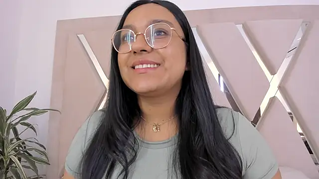 Snapshot of ellamontoya chatting on 02.11.26 ellamontoya online show from 02.11.26