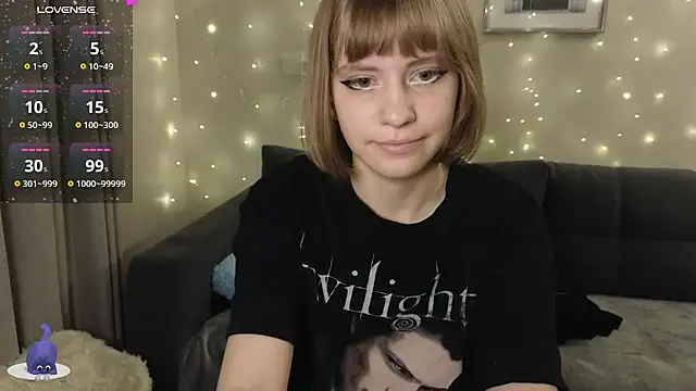 Snapshot of HermioneHHH chatting on 12.07.24 HermioneHHH online show from 12.07.24