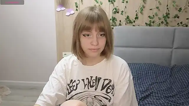 Snapshot of HermioneHHH chatting on 01.29.25 HermioneHHH online show from 01.29.25
