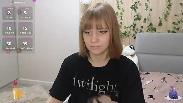 Snapshot of HermioneHHH chatting on 03.20.25 HermioneHHH online show from 03.20.25