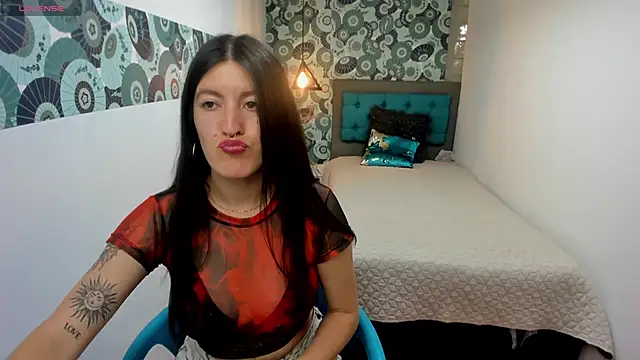 LiaCooper  online show from 01.24.25