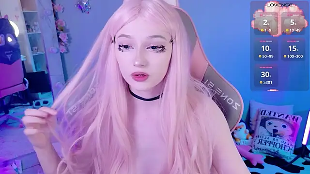 White kitty01 online show from 04.19.26