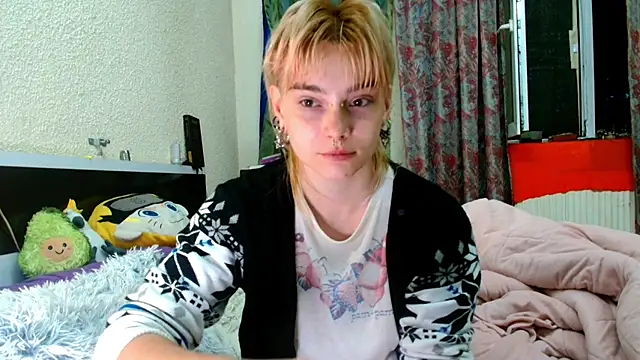 Snapshot of Sophie_Bell chatting on 05.24.26 Sophie Bell online show from 05.24.26
