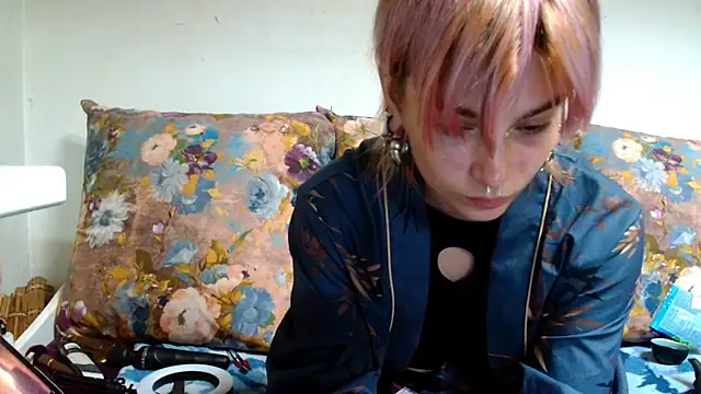 Sophie Bell online show from 07.14.26