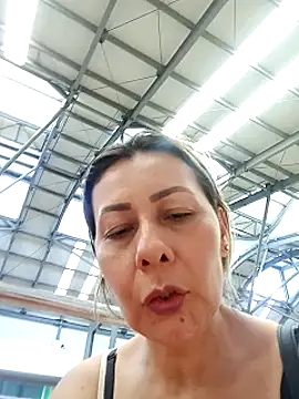 Mia-funny20 online show from 01.28.25