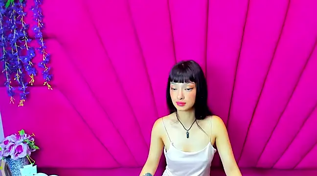 Aurora 18 online show from 12.06.24