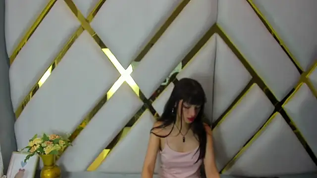 Aurora 18 online show from 12.19.24