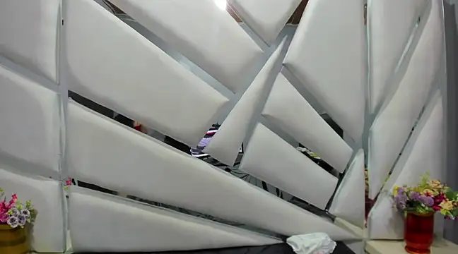 Aurora 18 online show from 03.18.25