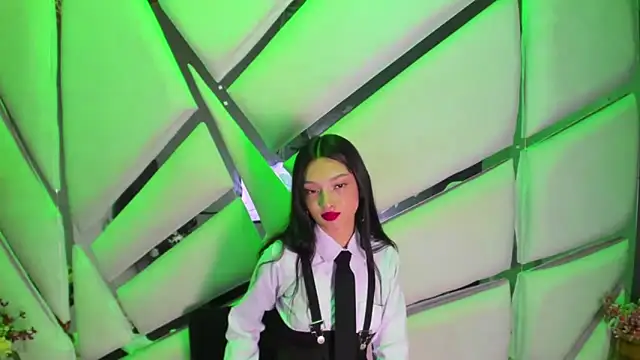 Aurora 18 online show from 11.28.25