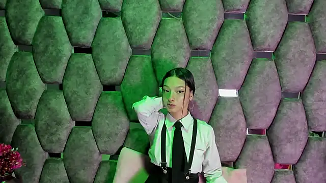 Aurora 18 online show from 01.15.26