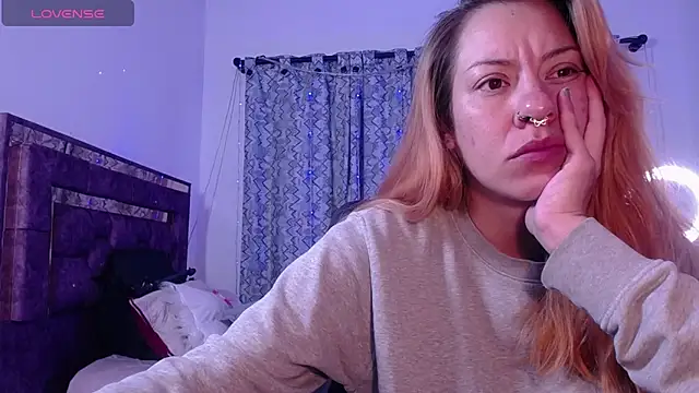 Snapshot of alejandrafitt chatting on 06.17.26 alejandrafitt online show from 06.17.26