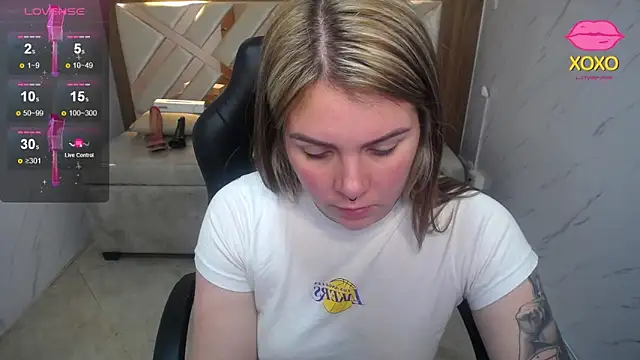 Snapshot of Paula_b_ chatting on 04.01.26 Paula b online show from 04.01.26