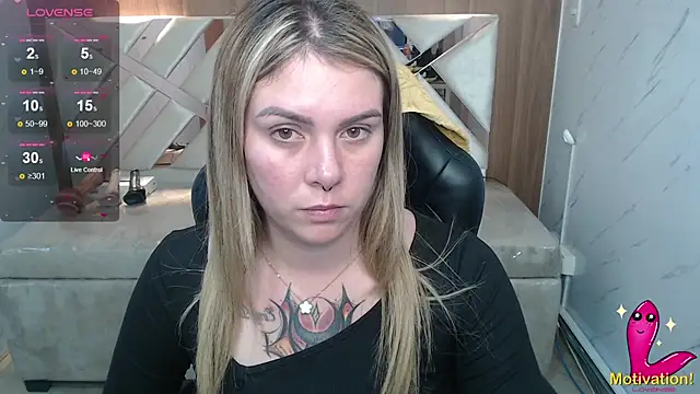 Snapshot of Paula_b_ chatting on 06.19.26 Paula b online show from 06.19.26