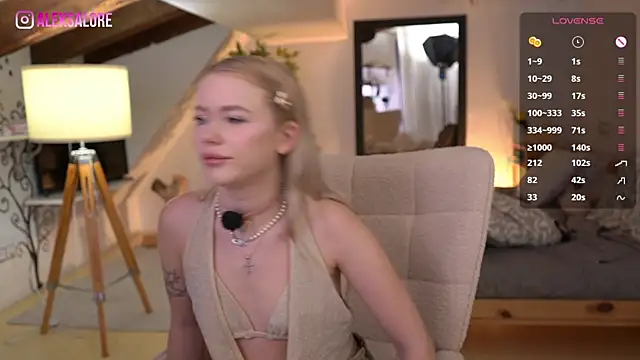 LexieLoree online show from 01.06.26