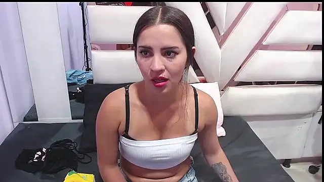 CooperEmma  online show from 02.26.26