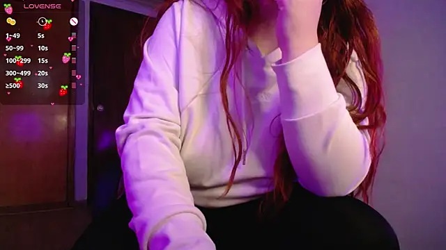 Snapshot of Layna_cold chatting on 02.27.25 Layna cold online show from 02.27.25