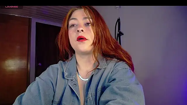 Snapshot of Layna_cold chatting on 03.01.25 Layna cold online show from 03.01.25