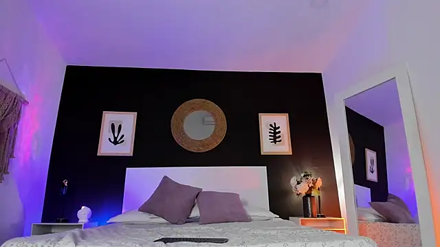 VioletPaket online show from 11.11.25