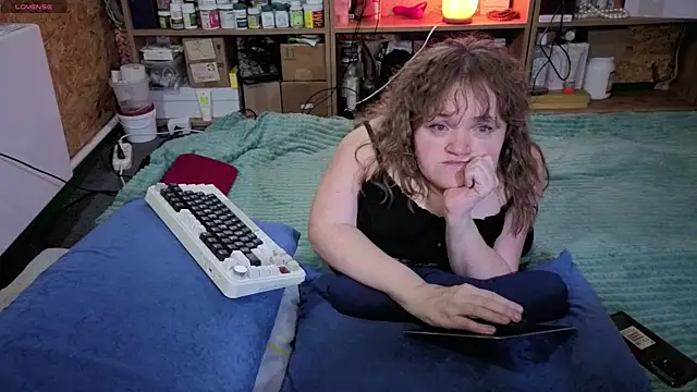 MiniNatalie online show from 11.21.25