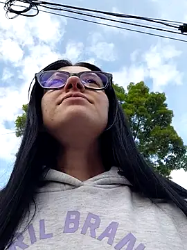 Isabella 21x online show from 10.20.25