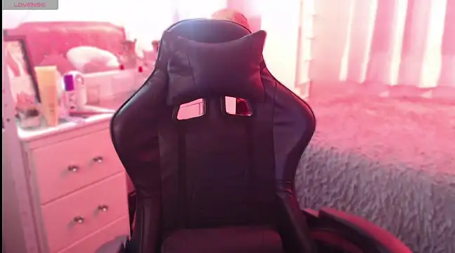 Snapshot of Beamber_ chatting on 03.16.25 Beamber online show from 03.16.25