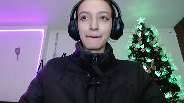 Eloise-brown online show from 12.18.24