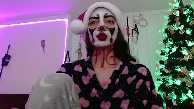 Eloise-brown online show from 12.19.24