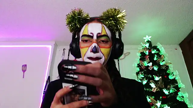 Eloise-brown online show from 12.28.24