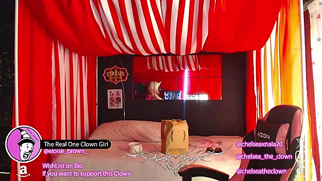 Snapshot of Eloise-brown chatting on 04.20.26 Eloise-brown online show from 04.20.26