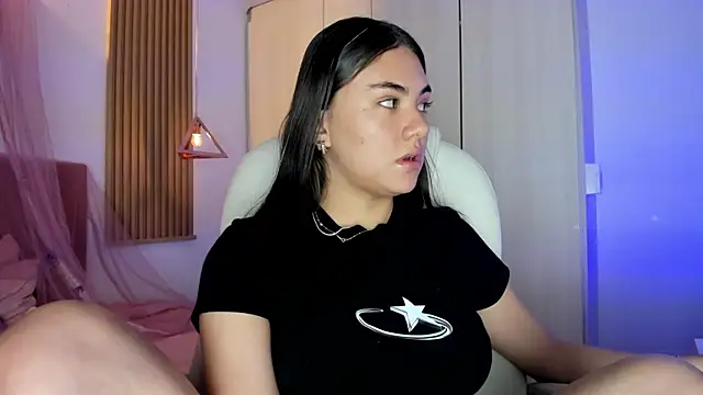 mia nevaeh online show from 02.26.26