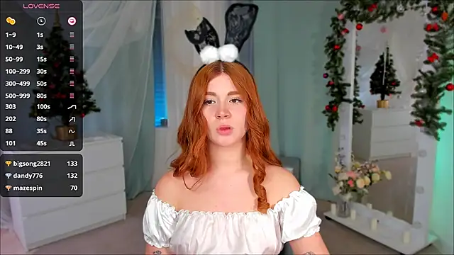 Snapshot of Freckle_Diyana chatting on 12.30.24 Freckle Diyana online show from 12.30.24