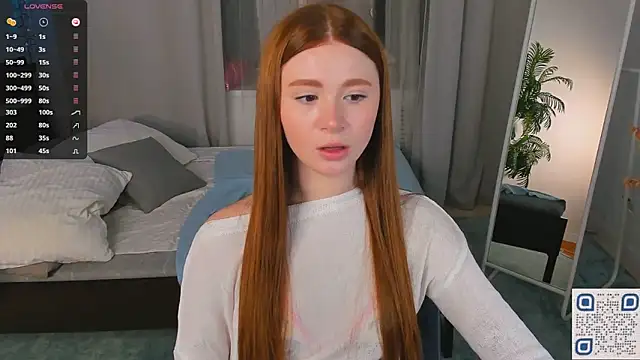 Snapshot of Freckle_Diyana chatting on 03.19.25 Freckle Diyana online show from 03.19.25