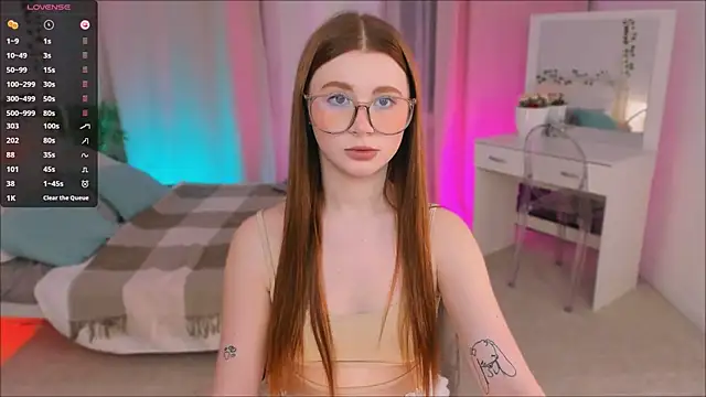 Snapshot of Freckle_Diyana chatting on 03.22.25 Freckle Diyana online show from 03.22.25