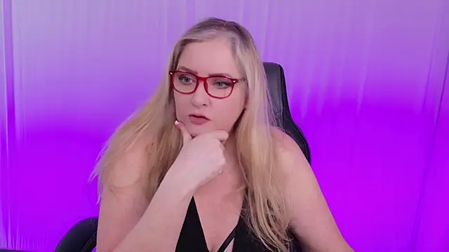KatDSinclair online show from 02.18.25
