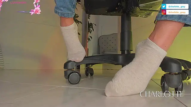 charlotte  grey online show from 11.07.25