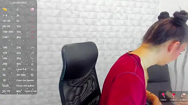 Mia thompson 19 online show from 01.07.25