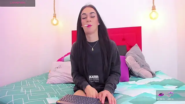 Mia thompson 19 online show from 03.17.25