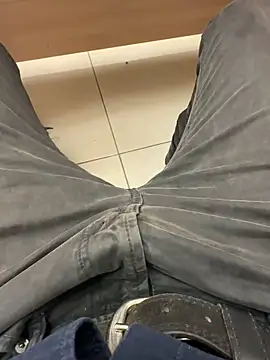 Snapshot of hotisraeli chatting on 01.06.25 hotisraeli online show from 01.06.25