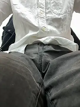 Snapshot of hotisraeli chatting on 01.16.25 hotisraeli online show from 01.16.25