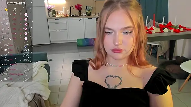 CarolineLovers online show from 12.27.24