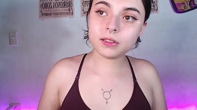 Snapshot of elizabethtaylorxxx chatting on 01.03.25 elizabethtaylorxxx online show from 01.03.25
