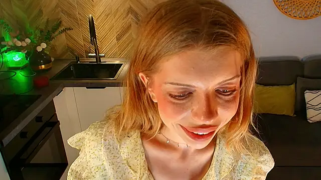 Snapshot of Hannah_Carr chatting on 06.13.26 Hannah Carr online show from 06.13.26