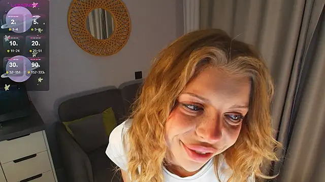 Snapshot of Hannah_Carr chatting on 07.06.26 Hannah Carr online show from 07.06.26