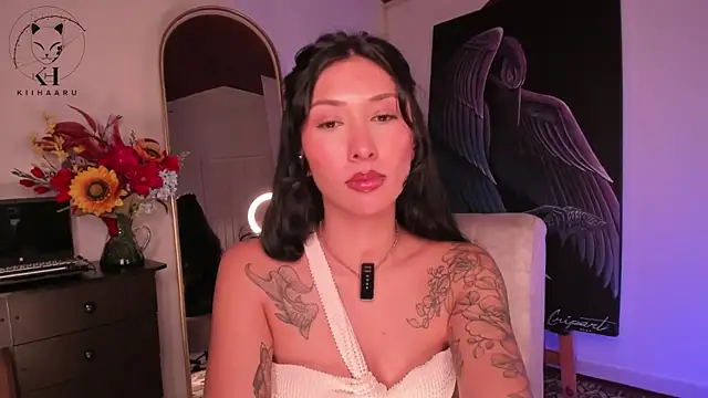 Snapshot of kiihaaru- chatting on 10.20.25 kiihaaru- online show from 10.20.25