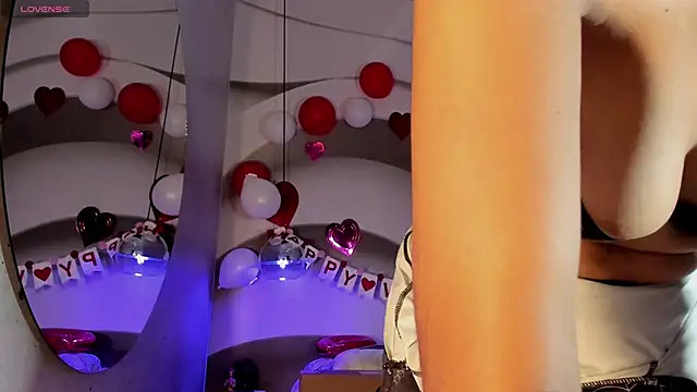 IamNayuta online show from 02.09.25