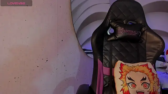 IamNayuta online show from 09.17.25