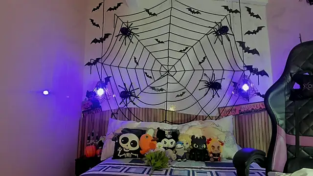 IamNayuta online show from 10.24.25