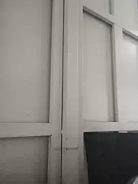 ELLA KELLY online show from 02.04.25