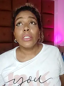 ELLA KELLY online show from 10.26.25